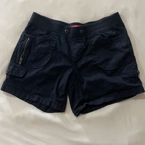Medium, black shorts, with multiple pockets